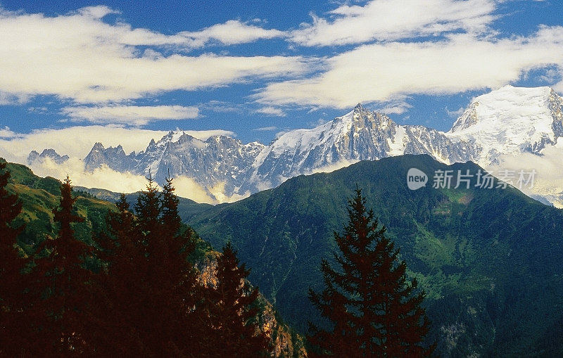 法国阿尔卑斯山，普罗旺斯高阿尔卑斯山脉
