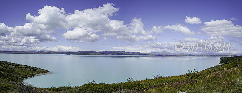 普卡基湖观景台，普卡基湖和库克山在南岛，新西兰