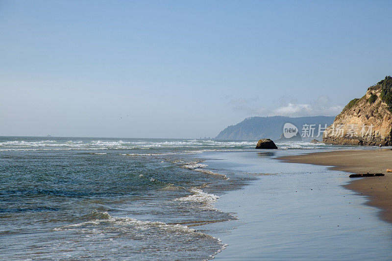 俄勒冈海岸的夏天