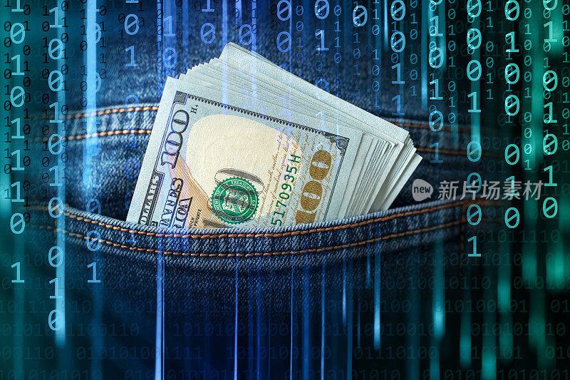电子货币概念-二进制代码背景与美元钞票在口袋里