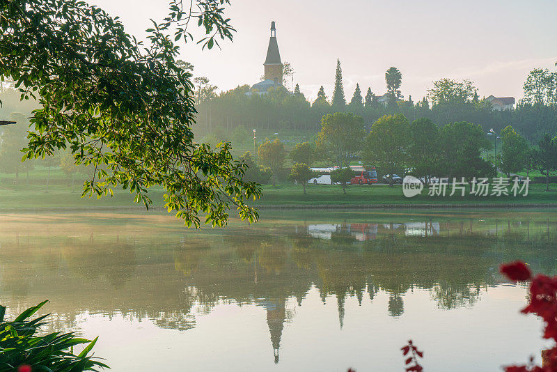 早晨的宣香湖