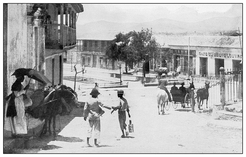古黑白照片:广场，圣地亚哥德古巴