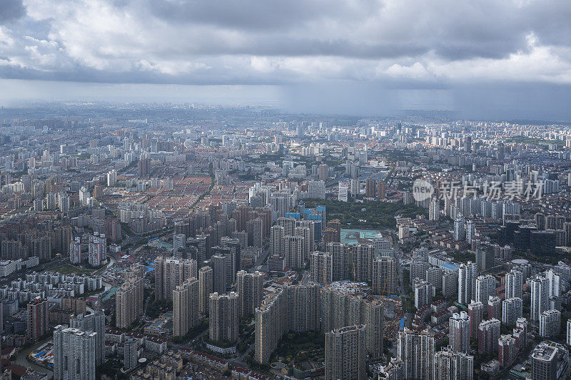 全景天际线中国上海的航拍照片