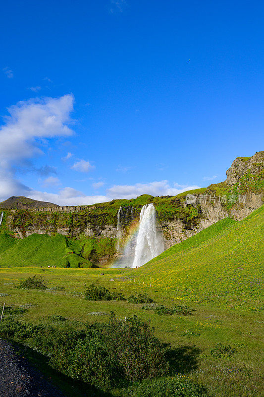 冰岛南部的Seljalandsfoss瀑布