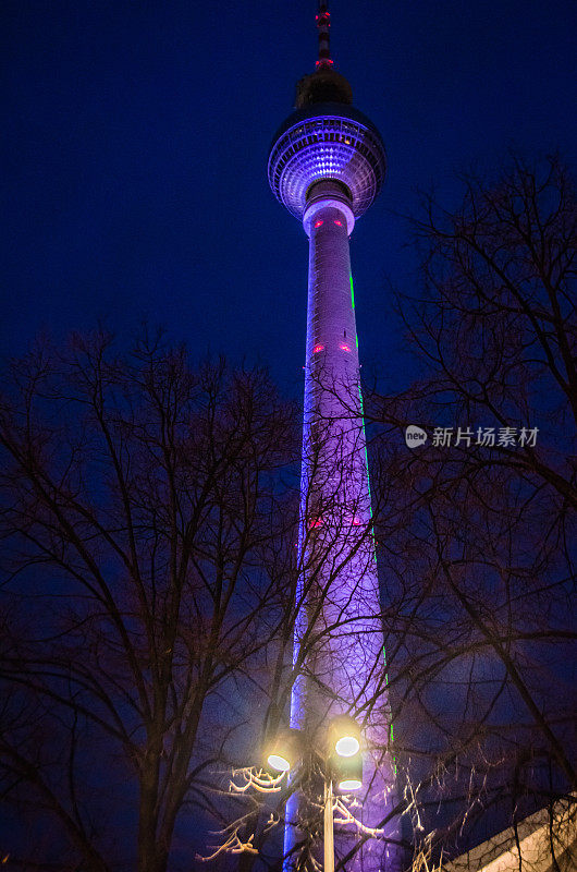 夜晚的柏林Fernsehturm