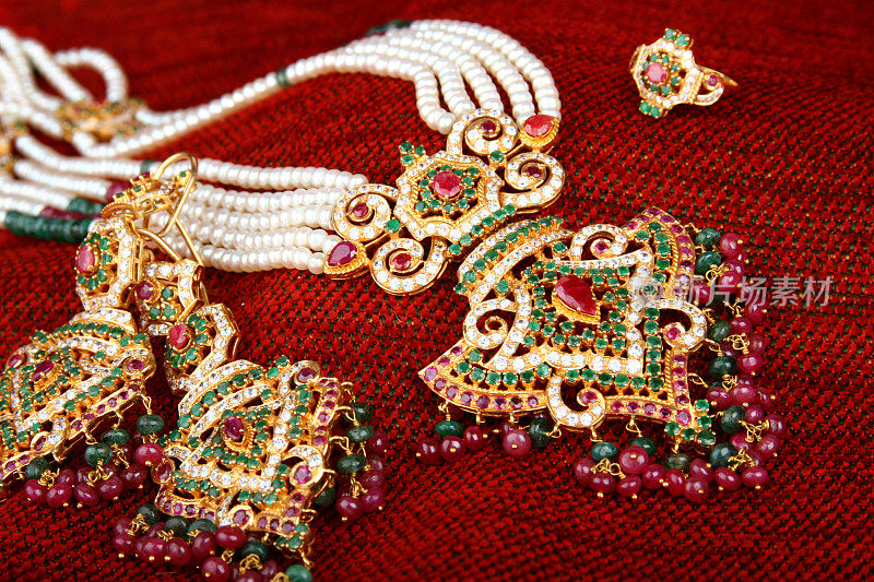 印度新娘珠宝