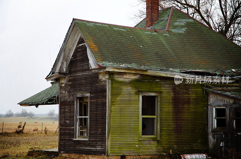农村宅基地场景-废弃的房子