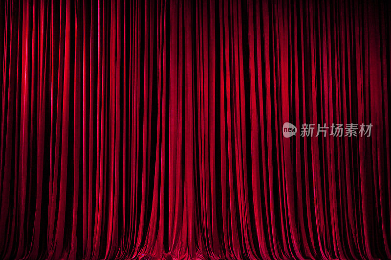 红色的窗帘阶段