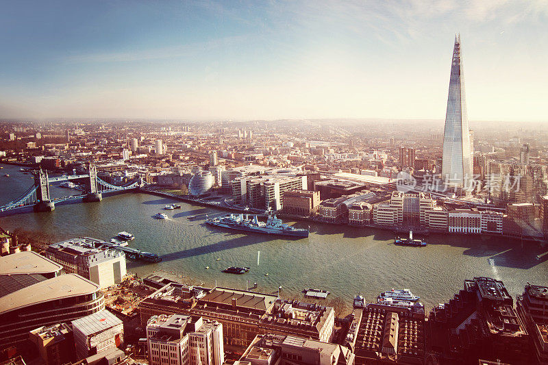 伦敦与碎片大厦的鸟瞰图