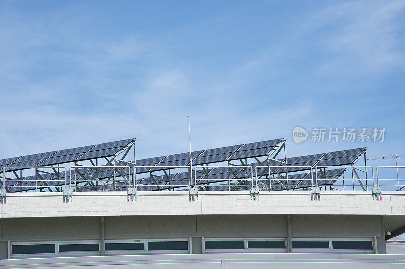 屋顶太阳能电池板