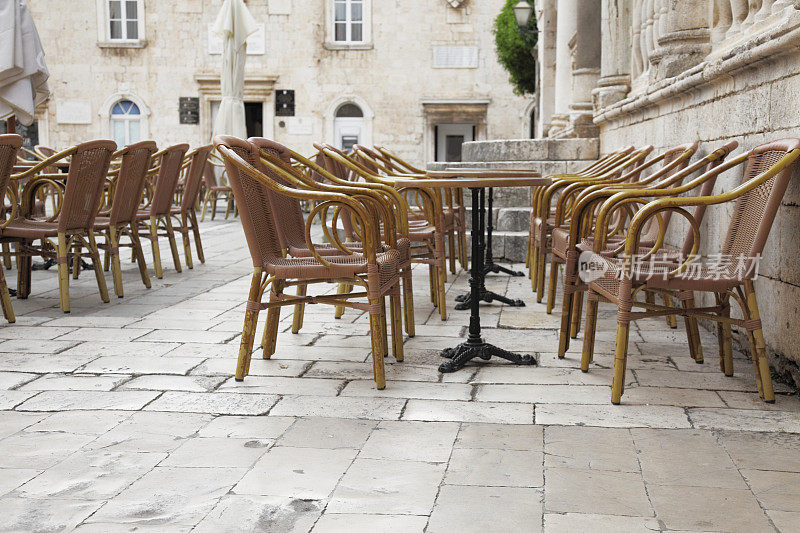餐厅桌子和椅子的咖啡馆酒吧扎达尔克罗地亚
