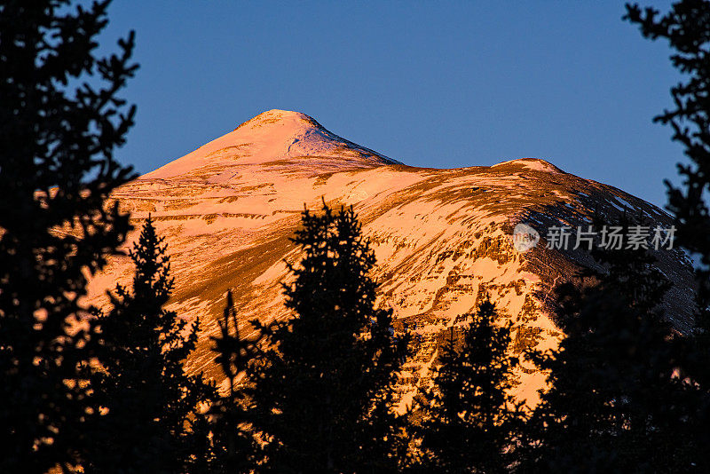 布雷肯里奇附近的林肯山