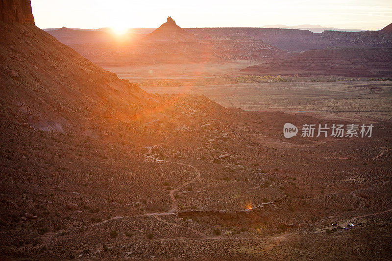 日落在犹他州的六个射击高峰