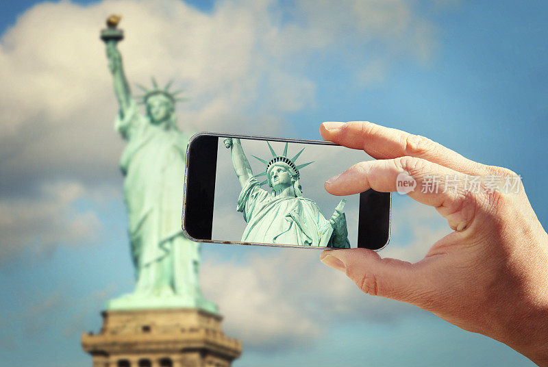 在纽约拍摄自由女神像