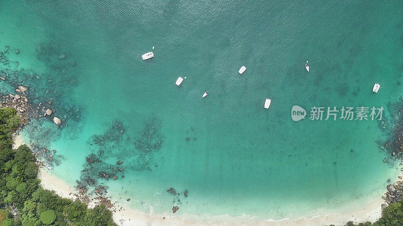 鸟瞰图的船在安塞拉齐奥-冰岛Praslin