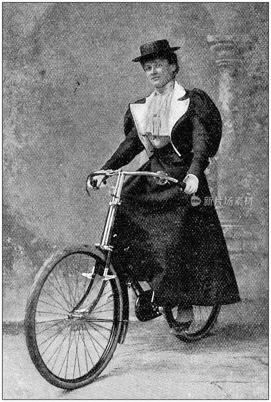 古董照片:骑自行车的女人