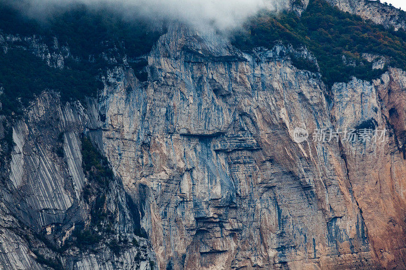 石灰岩山,阿尔卑斯山