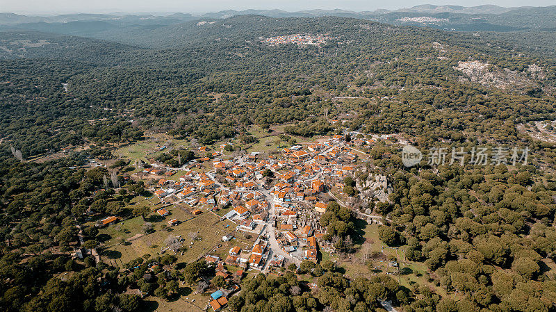 Hisarkoy村无人机照片，贝加马-伊兹密尔，土耳其