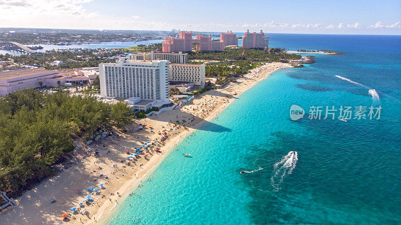 巴哈马群岛天堂岛的沙滩海岸线鸟瞰图