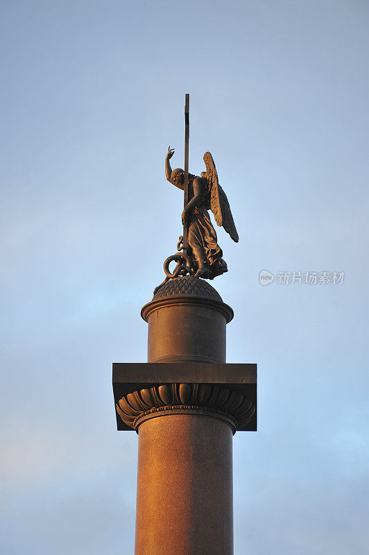 亚历山大圆柱和宫殿广场-圣彼得堡
