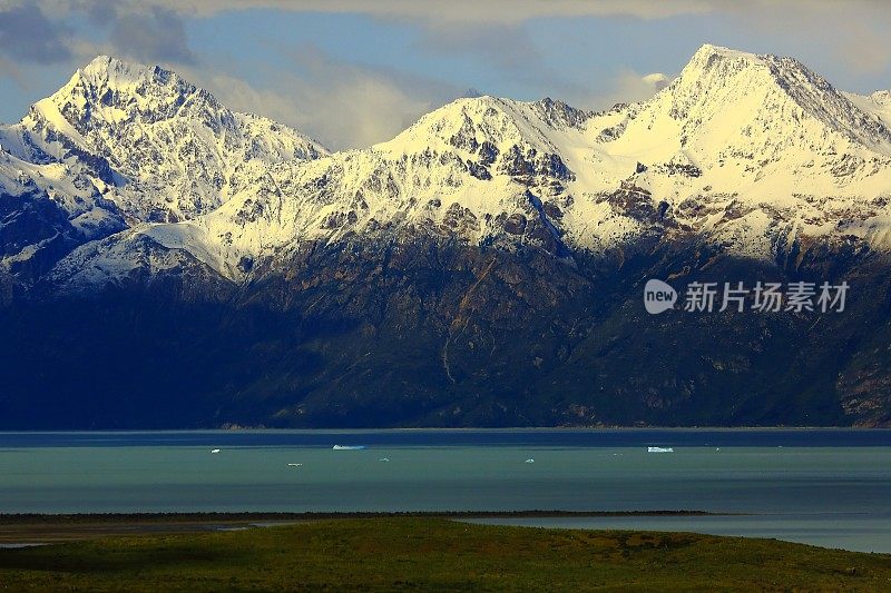 阿根廷湖，雪山，草原，巴塔哥尼亚，卡拉法特