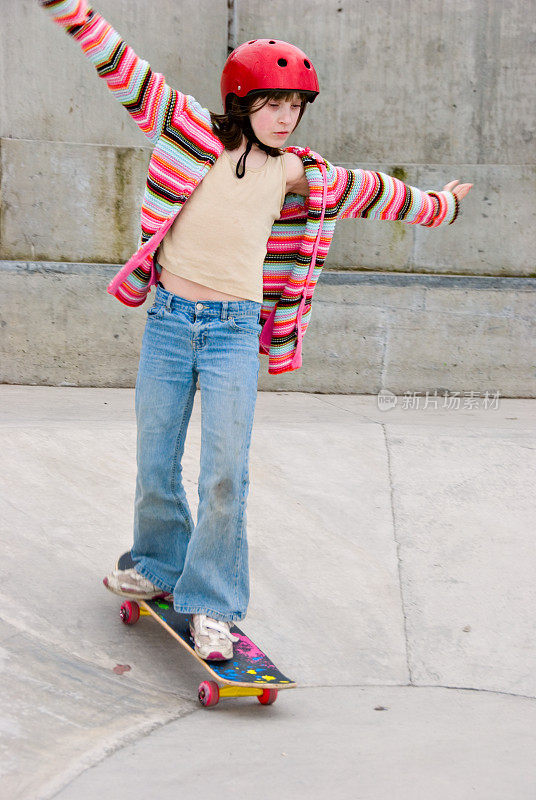 年轻女孩-滑板