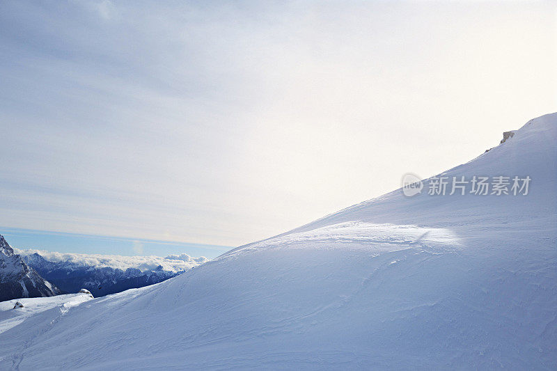 冬季全景阿尔卑斯山脉雪景科尔蒂纳丹佩佐意大利