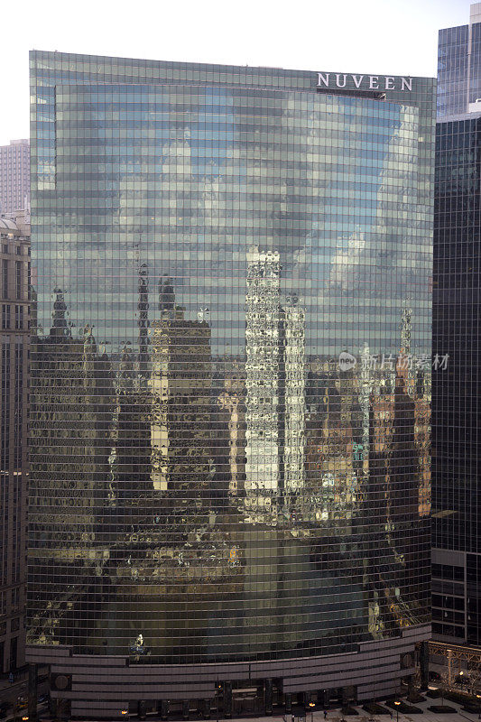 芝加哥的建筑反射