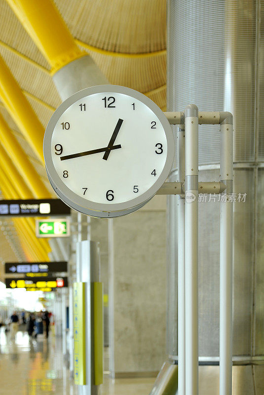 机场的时钟