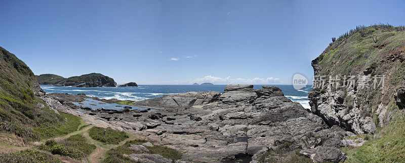 巴西海岸不寻常的岩层