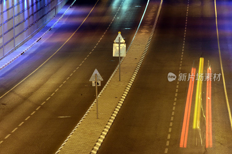 以色列的道路在夜晚