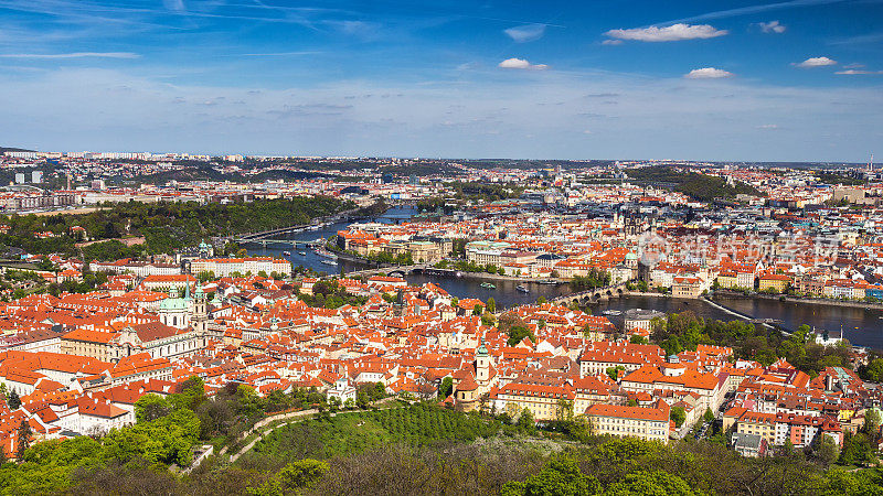 布拉格老城的全景，瓦片屋顶。布拉格,捷克共和国