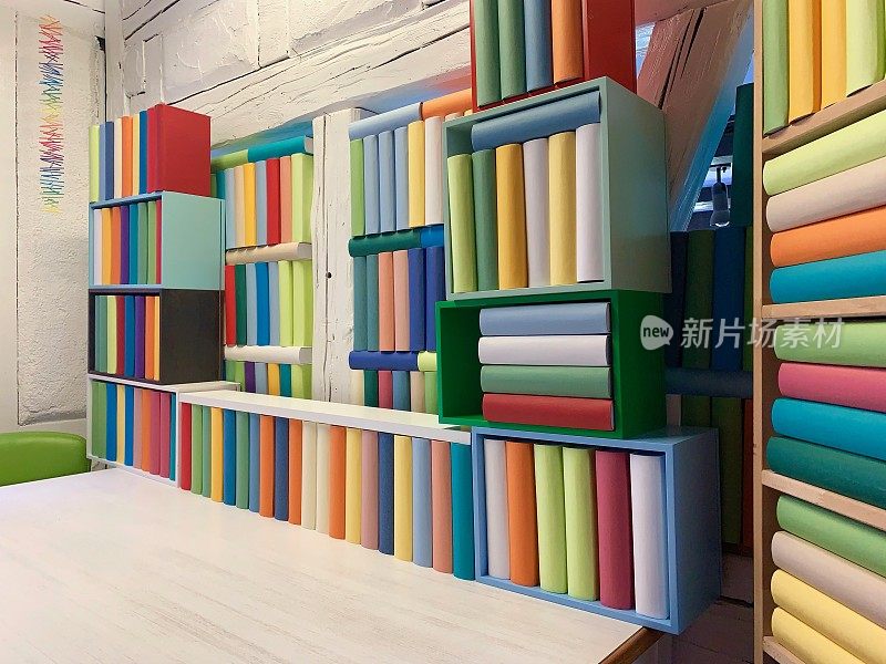书架，包括一般书籍