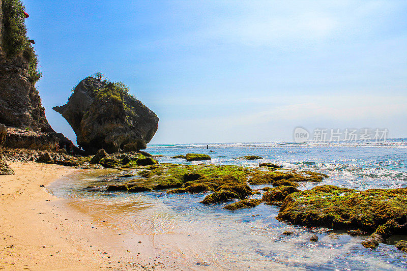 苏鲁班海滩，“蓝点海滩”，巴厘岛，印度尼西亚库存照片