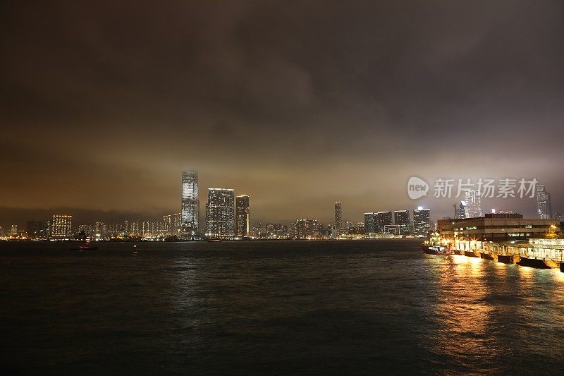 香港维多利亚港城市天际线夜景