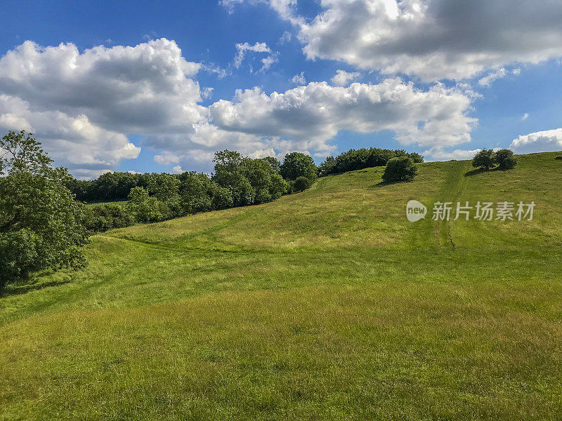 伯顿达塞特山俯瞰英国风景，英国中部的沃里克郡