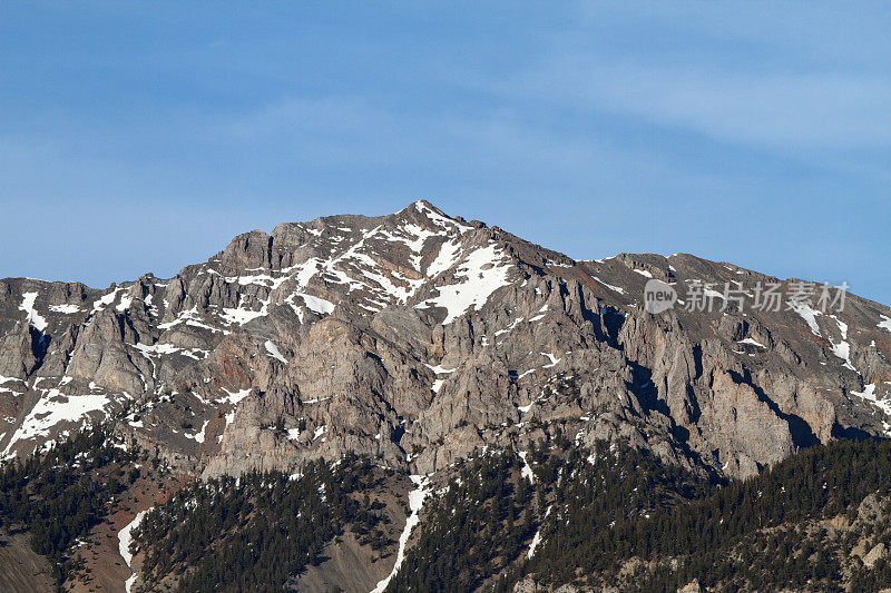 山峰