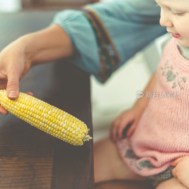 18个月大的孩子吃玉米