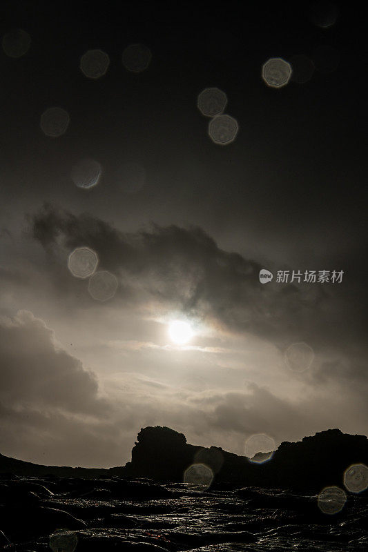 康沃尔的布德是阴雨多云的天气