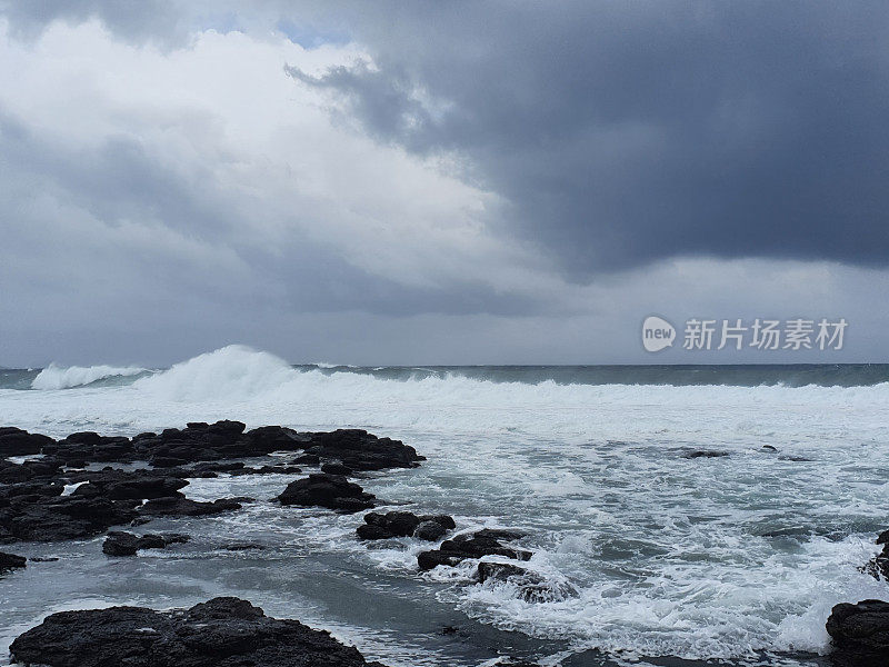 台风正在接近韩国济州岛