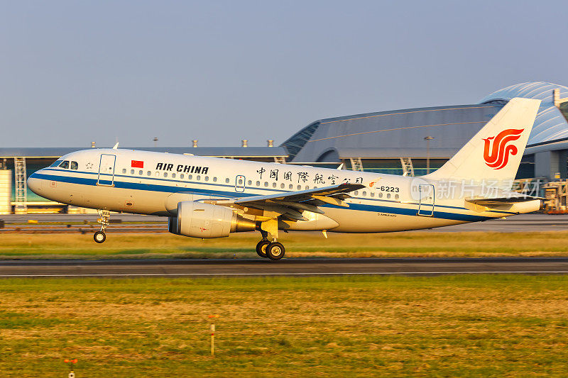 中国国际航空公司空客A319飞机在中国广州机场
