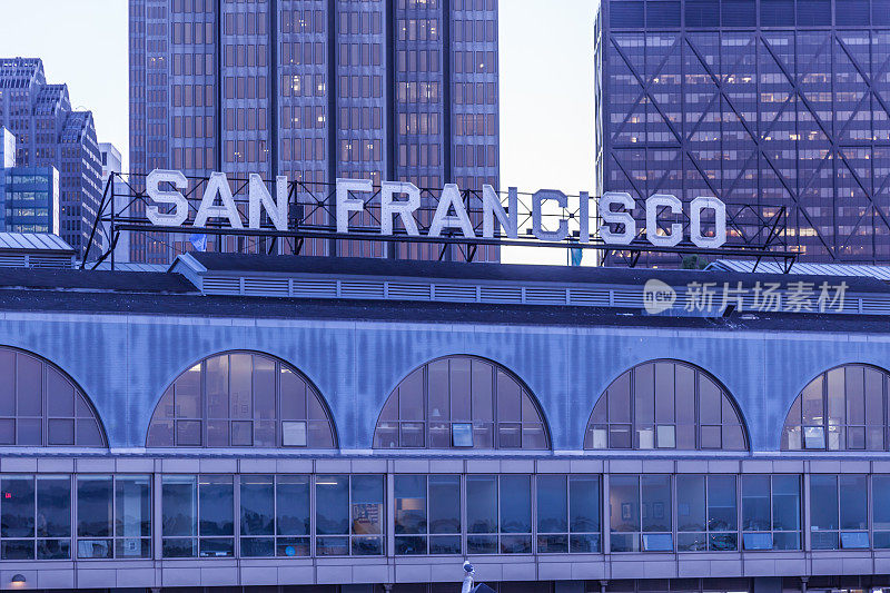 美国加州旧金山的渡轮大厦标志