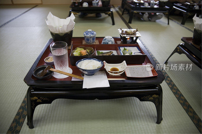 高山一家日式餐厅的早餐