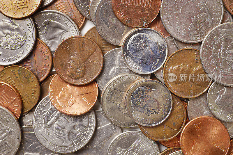 美国硬币背景:一枚一角硬币