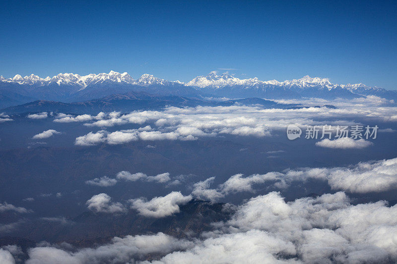 珠穆朗玛峰和它的邻居