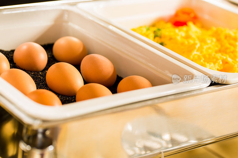 酒店自助餐的煮鸡蛋和炒鸡蛋