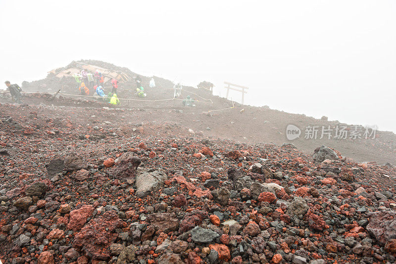 在日本富士山徒步旅行