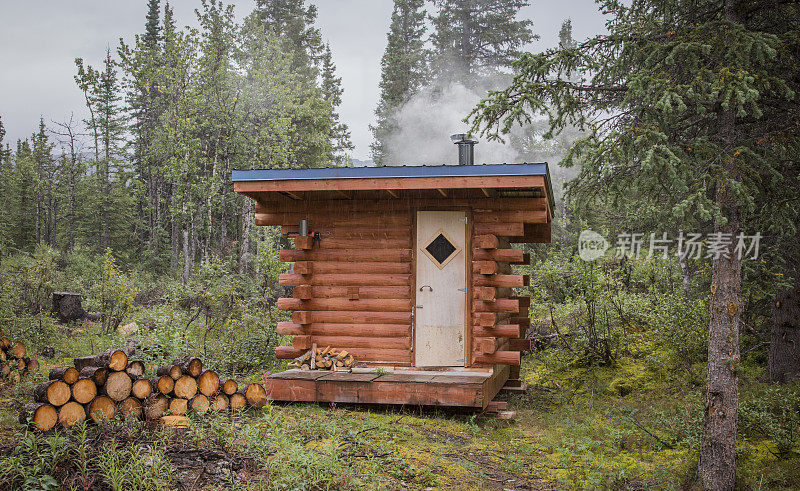 森林里的一个偏僻的小木屋