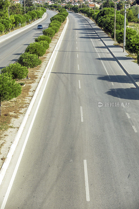 高角公路沥青路面