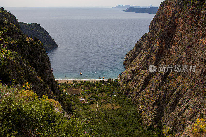 克勒贝克谷著名的度假胜地，位于地中海沿岸，靠近费提耶穆格拉土耳其